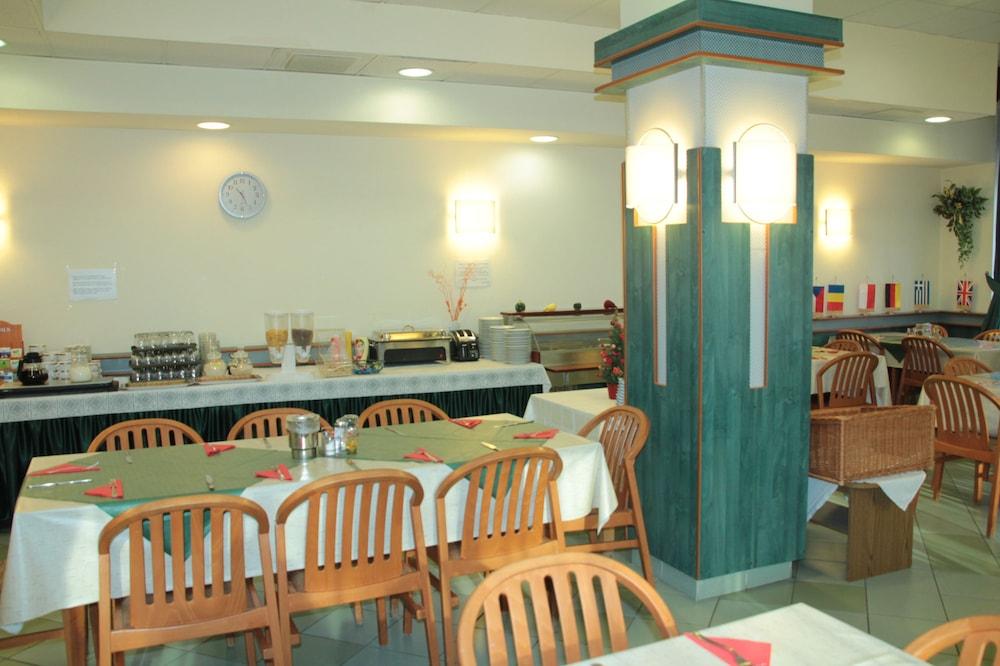 Tisza Sport Hotel Szeged Extérieur photo