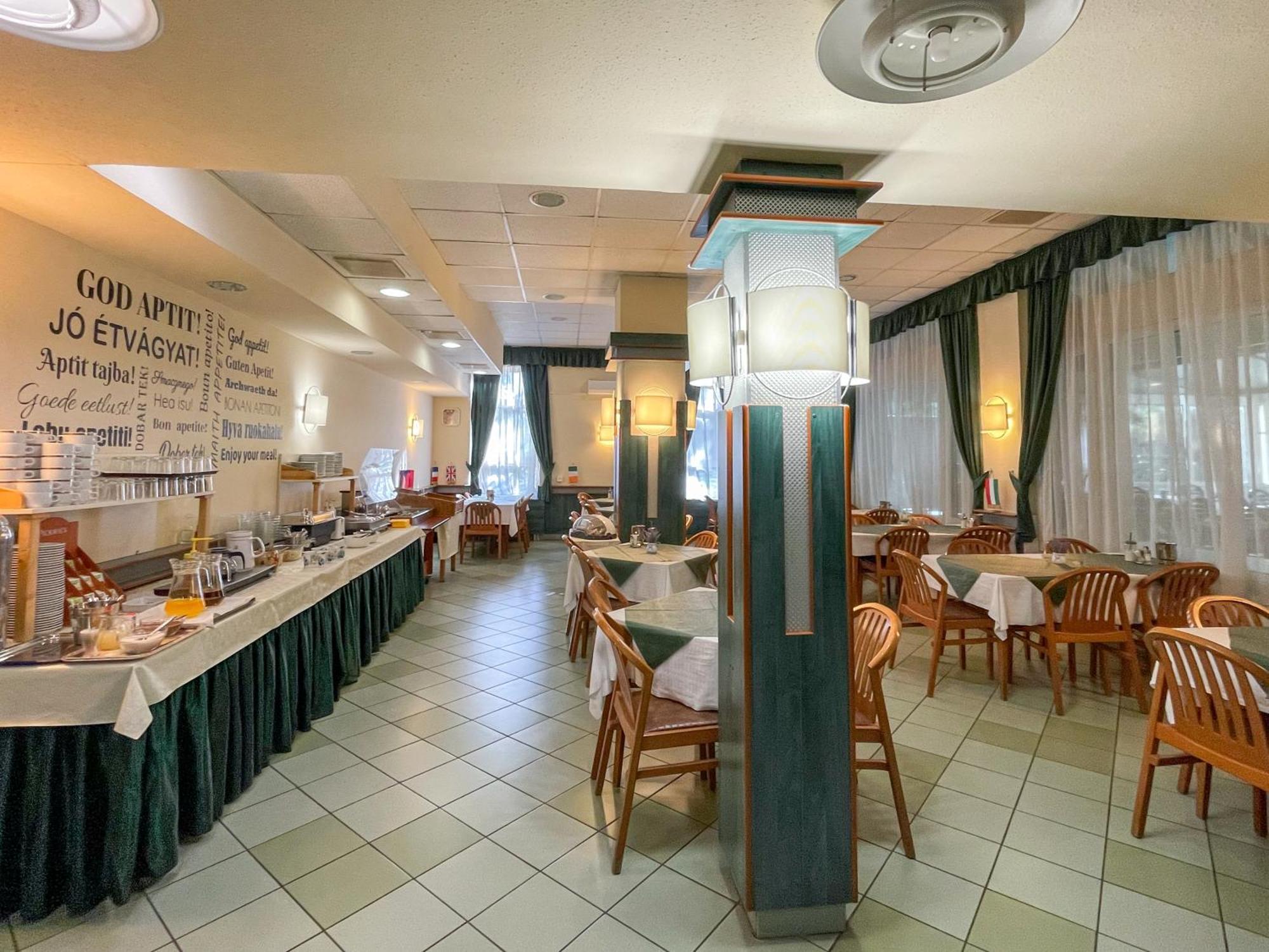 Tisza Sport Hotel Szeged Extérieur photo