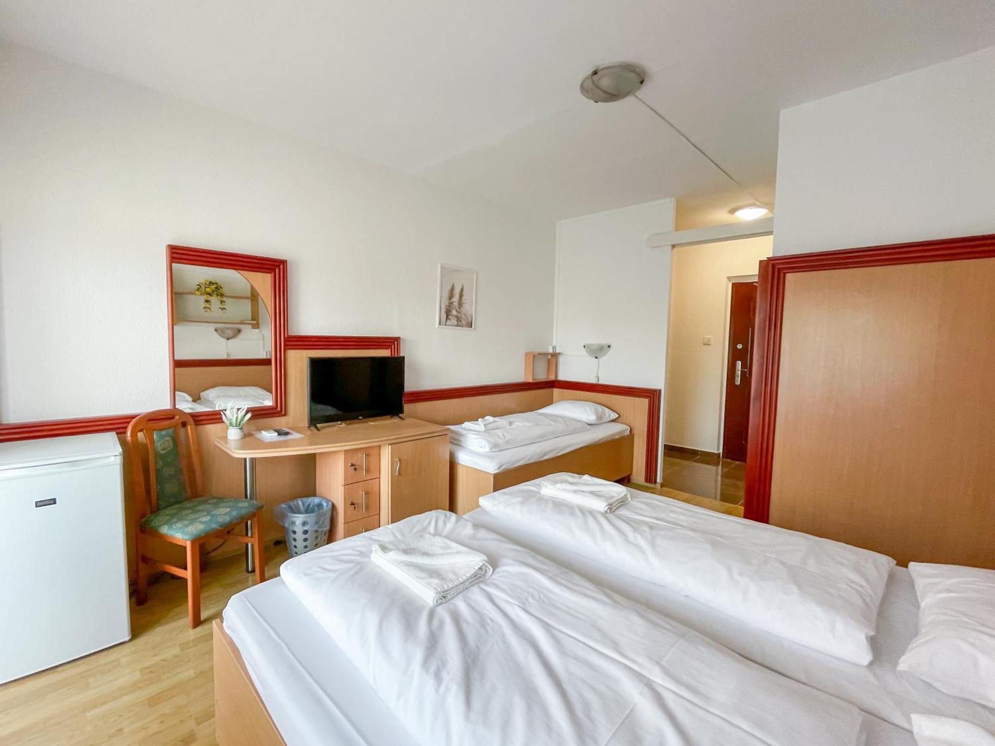 Tisza Sport Hotel Szeged Extérieur photo