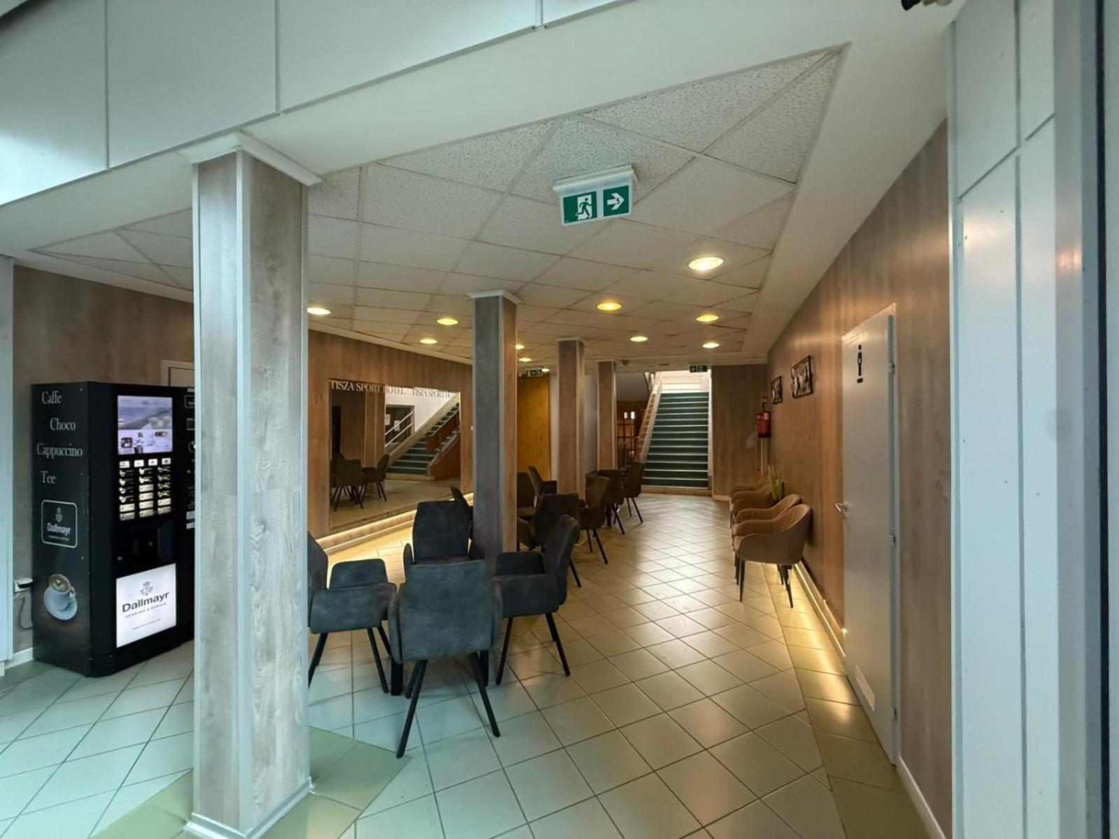 Tisza Sport Hotel Szeged Extérieur photo